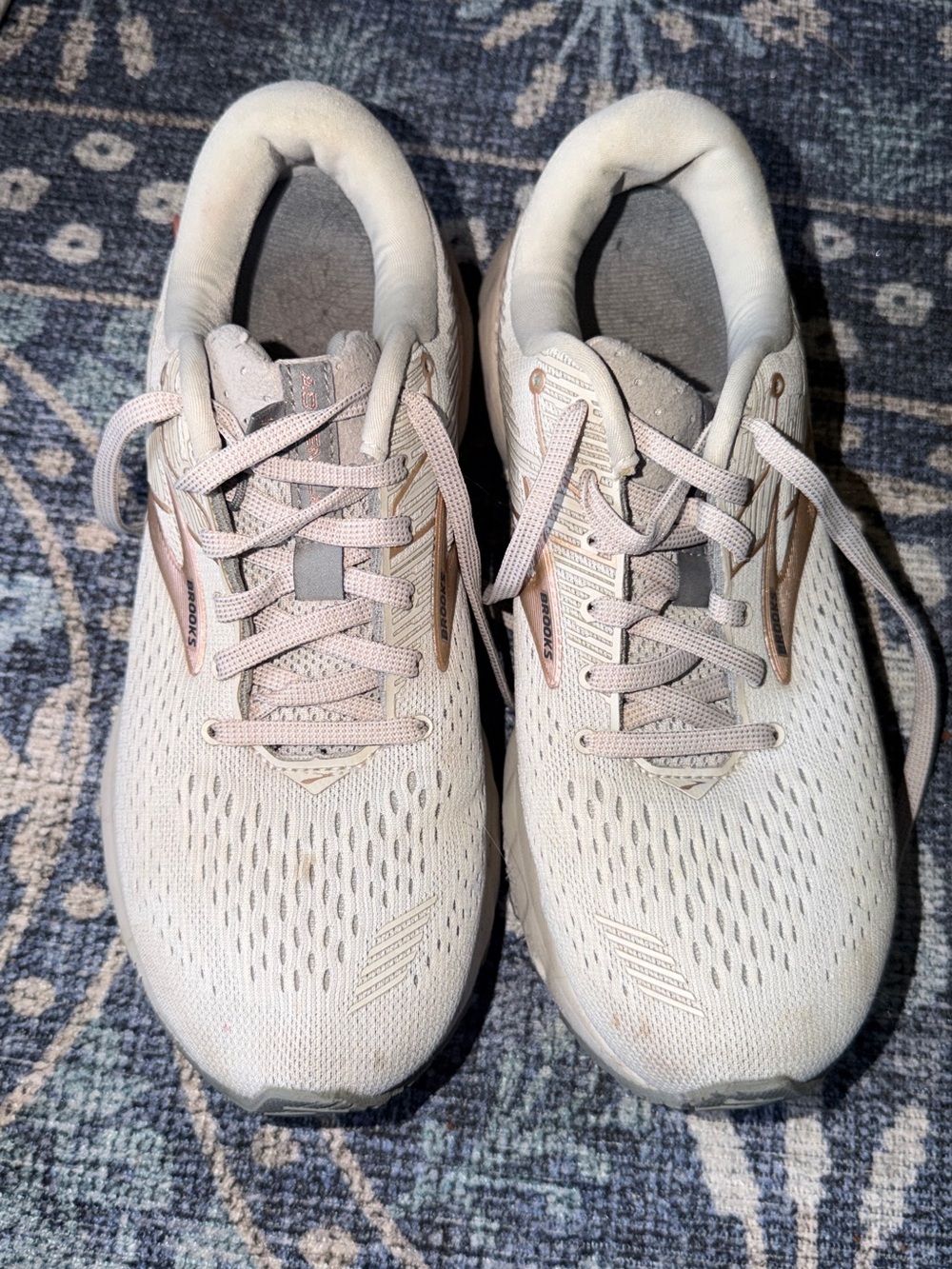 Brooks Women’s Light Grey Running Sneakers